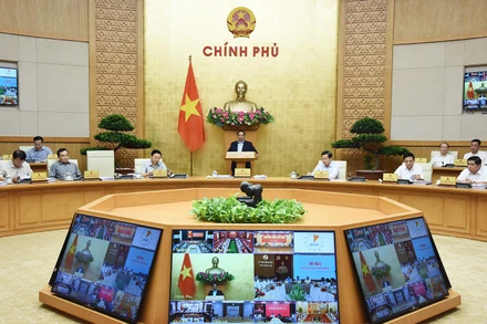 Thủ tướng nhấn mạnh, phiên họp có ý nghĩa quan trọng để tiến hành sơ kết tháng 6 và 6 tháng đầu năm, đề ra nhiệm vụ, giải pháp cho 6 tháng cuối năm, nhằm thực hiện thắng lợi toàn diện các mục tiêu, nhiệm vụ năm 2024.