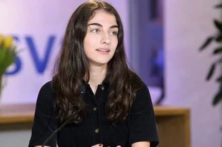 Bà Romina Pourmokhtari, 26 tuổi, trở thành Bộ trưởng Khí hậu và Môi trường Thụy Điển. Nguồn: ttela.se