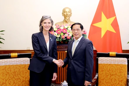 Bộ trưởng Ngoại giao Bùi Thanh Sơn tiếp bà Ramla Al Khalidi, Đại diện thường trú của Chương trình Phát triển Liên hợp quốc (UNDP) tại Việt Nam.