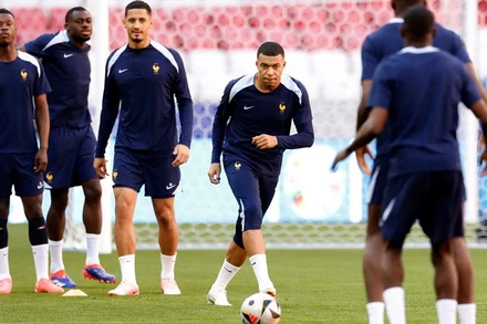 Đội tuyển Pháp trong buổi tập chuẩn bị cho vòng bán kết EURO 2024, tại Munich Football Arena, Munich, Đức, ngày 8/7/2024. (Ảnh: Reuters) 