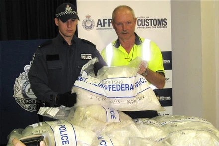Hải quan Australia trưng bày ma túy thu giữ tại Melbourne. (Ảnh tư liệu: AFP/TTXVN)