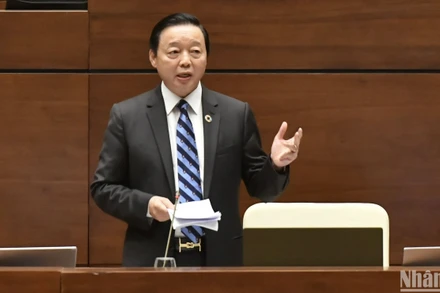 Phó Thủ tướng Chính phủ Trần Hồng Hà phát biểu tại phiên chất vấn. (Ảnh: ĐĂNG KHOA) 