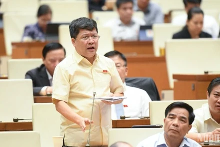 Đại biểu Tạ Văn Hạ (Quảng Nam) phát biểu. (Ảnh: DUY LINH) 