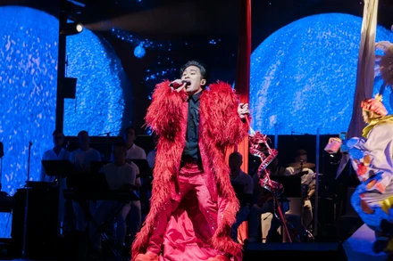 Tùng Dương cháy hết mình trong liveshow kỷ niệm 20 năm ca hát.