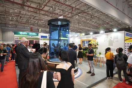 Triển lãm Thang máy quốc tế Việt Nam 2023 quy tụ hơn 100 gian hàng của nhiều doanh nghiệp trong và ngoài nước, mở ra cơ hội kết nối giao thương trong lĩnh thang máy. (Ảnh: VNEA) 