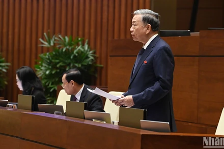 Bộ trưởng Công an Tô Lâm phát biểu giải trình, làm rõ ý kiến đại biểu Quốc hội nêu tại phiên thảo luận. (Ảnh: THỦY NGUYÊN)