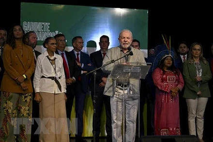 Tổng thống đắc cử Brazil Luiz Inacio Lula da Silva phát biểu tại cuộc họp báo ở Brasilia ngày 29/12/2022. (Ảnh: AFP/TTXVN)