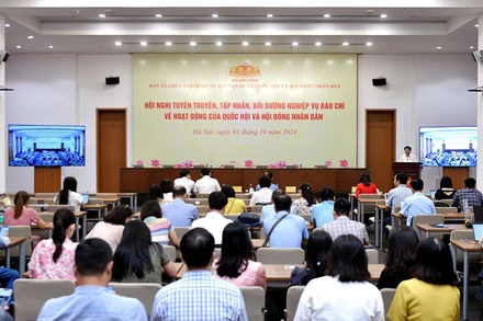 Toàn cảnh hội nghị. 