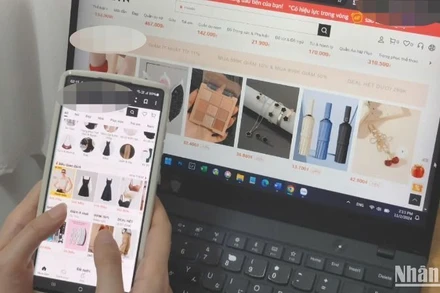 Thận trọng khi mua sắm trên các nền tảng thương mại điện tử xuyên biên giới chưa đăng ký hoạt động tại Việt Nam. (Ảnh minh họa: TRUNG HƯNG)