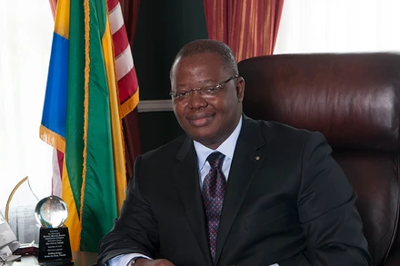 Ông Michael Moussa Adamo. (Ảnh: gabonembassyusa.org)