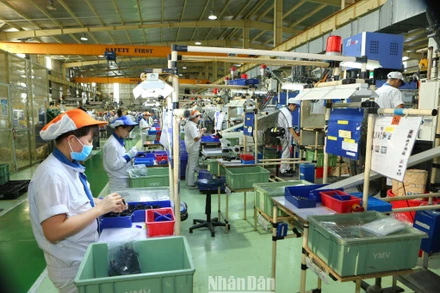 Đa số doanh nghiệp đánh giá tích cực về tình hình sản xuất kinh doanh quý I/2023. (Ảnh minh họa: THÀNH ĐẠT)