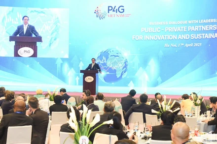 Thủ tướng Chính phủ Phạm Minh Chính chủ trì phiên đối thoại. (Ảnh: TRẦN HẢI)