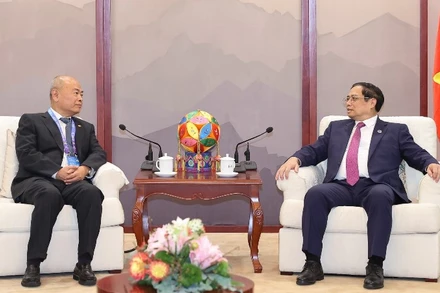 Thủ tướng Phạm Minh Chính tiếp ông Trần Vân, Chủ tịch Hội đồng Quản trị Tập đoàn Đường sắt Trung Quốc. (Ảnh: NHẬT BẮC)