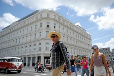 Khách du lịch tại thủ đô La Habana, Cuba. (Ảnh minh họa: AFP/TTXVN)
