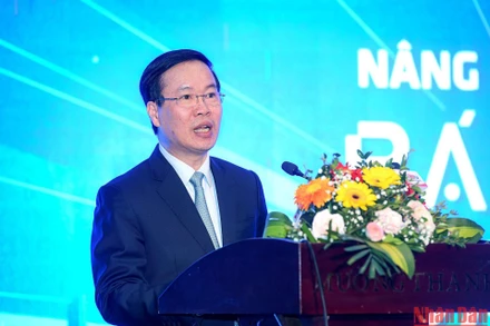 Đồng chí Võ Văn Thưởng, Ủy viên Bộ Chính trị, Thường trực Ban Bí thư phát biểu tại phiên bế mạc Hội nghị “Nâng cao chất lượng báo Đảng toàn quốc”.