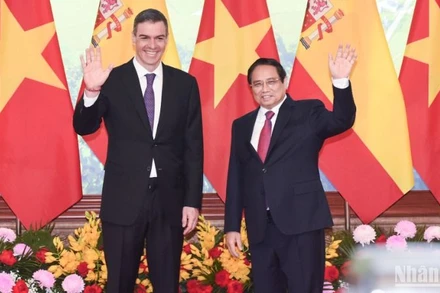 Thủ tướng Phạm Minh Chính và Thủ tướng Tây Ban Nha Pedro Sanchez. (Ảnh: TRẦN HẢI) 