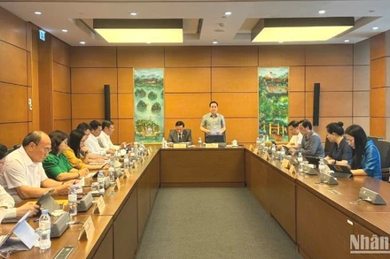 Quang cảnh phiên thảo luận Tổ 10 của Quốc hội, chiều 16/5/2025. (Ảnh: TRUNG HƯNG)