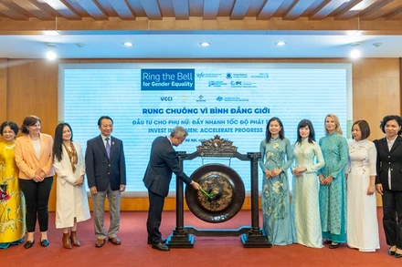 Sự kiện hưởng ứng chiến dịch “Rung chuông vì bình đẳng giới” diễn ra tại Sở Giao dịch chứng khoán Hà Nội ngày 6/3.