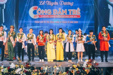 Tuyên dương 12 công dân trẻ tiêu biểu của Thành phố Hồ Chí Minh
