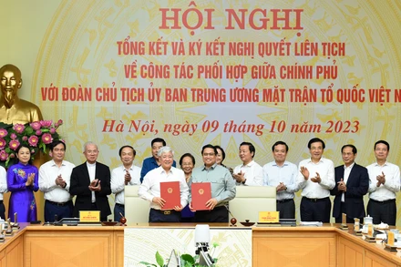 [Ảnh] Chính phủ và Đoàn Chủ tịch Uỷ ban Trung ương Mặt trận Tổ quốc Việt Nam tổng kết công tác phối hợp