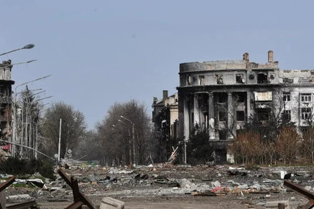 Trung tâm thành phố Bakhmut bị tàn phá trong giao tranh. (Ảnh: Sputnik)