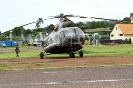 Một chiếc Mi-17 của Lực lượng Phòng vệ nhân dân Uganda (UPDF) tại căn cứ không quân ở Entebbe, Wakiso, Uganda. Một chiếc trực thăng tương tự đã bị rơi ở miền đông Cộng hòa dân chủ Congo ngày 27/9/2022. (Ảnh minh họa: monitor.co.ug)