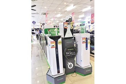 Máy lọc nước ion kiềm được nhiều người tiêu dùng lựa chọn với niềm tin có lợi cho sức khỏe.