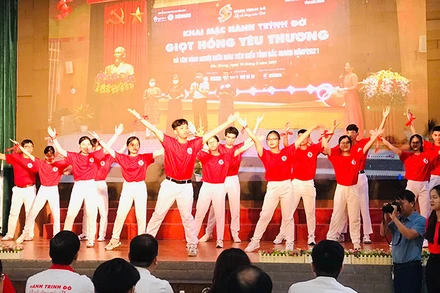 Ngày hội giọt hồng yêu thương ở Hà Tĩnh