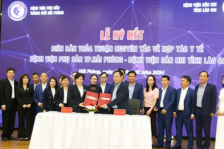 Lễ ký kết biên bản thỏa thuận nguyên tắc về hợp tác y tế giữa Bệnh viện Phụ sản thành phố Hải Phòng và Bệnh viện Sản Nhi tỉnh Lào Cai.