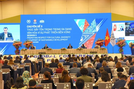 Toàn cảnh phiên thảo luận. (Ảnh: DUY LINH)