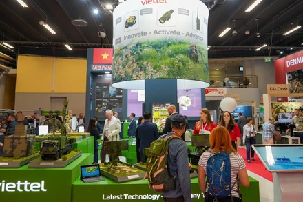 Trong 711 doanh nghiệp tham gia triển lãm, đơn vị duy nhất đến từ Việt Nam là Tập đoàn Viettel. Đây là lần đầu tiên có một doanh nghiệp của Việt Nam tham dự và xúc tiến kinh doanh tại MSPO.