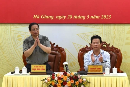 Thủ tướng Phạm Minh Chính làm việc với Ban Thường vụ Tỉnh ủy Hà Giang. (Ảnh: Trần Hải)