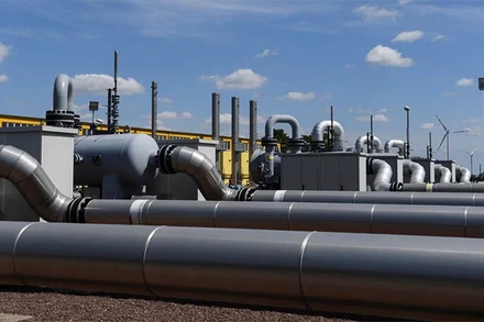 Các đường ống của công ty VNG AG tại Lauchstaedt, Đức, ngày 28/7/2022. (Ảnh: Reuters)