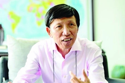 Tiến sĩ Phan Hữu Thắng.