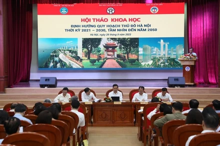 Các đại biểu tham gia hội thảo. 