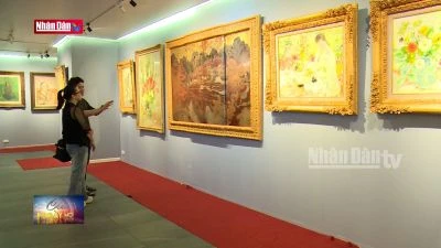 Trưng bày nghệ thuật Việt Nam thế kỷ XX