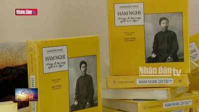 Tiếp nhận tác phẩm hội họa của vua Hàm Nghi