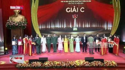 Lễ trao giải cuộc thi Chính luận về Bảo vệ nền tảng tư tưởng của Đảng