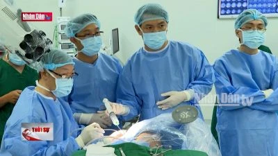 Hơn 100 ca u não, u tủy sống được phẫu thuật thành công bằng robot