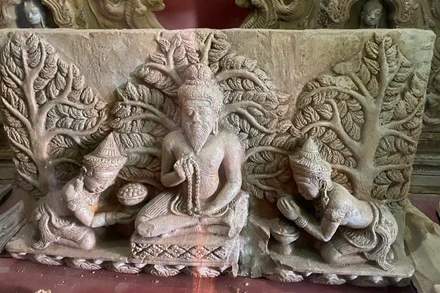 Bức phù điêu cổ có tuổi đời xấp xỉ 8 thế kỷ.