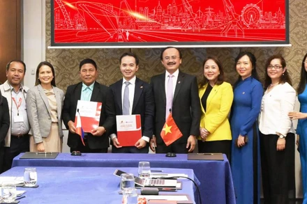 Cảng quốc tế Long An (Việt Nam) và OPASCOR (Philippines) ký kết Ý định thư trong hợp tác phát triển cảng biển.