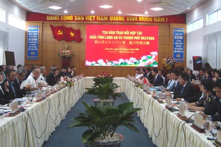 Quang cảnh buổi tọa đàm. 