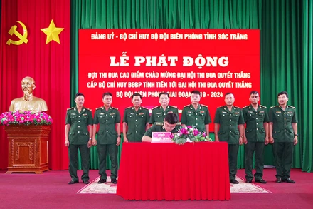 Các đơn vị ký kết giao ước thi đua.