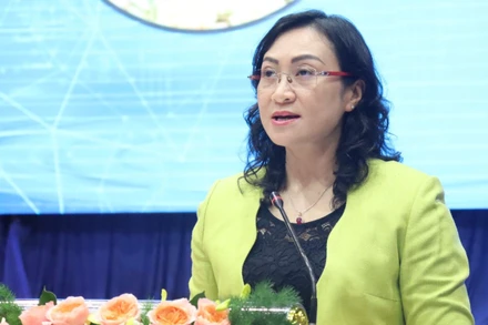 Thứ trưởng Bộ Công thương Phan Thị Thắng phát biểu hội nghị. 