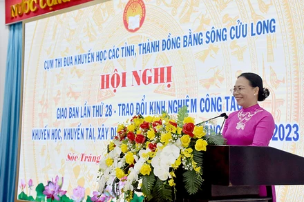 Phó Chủ tịch UBND tỉnh Sóc Trăng Huỳnh Thị Diễm Ngọc phát biểu chào mừng Hội nghị.