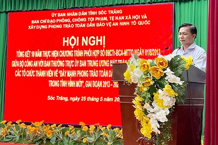 Chủ tịch Uỷ ban nhân dân tỉnh, Trưởng Ban Chỉ đạo tỉnh Sóc Trăng Trần Văn Lâu phát biểu chỉ đạo Hội nghị.