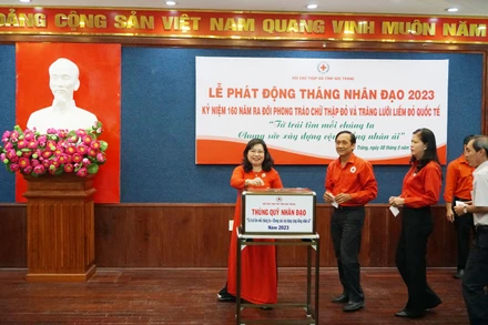 Tổ chức quyên góp hàng tỷ đồng trong ngày phát động cao điểm Tháng Nhân đạo.