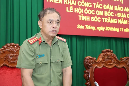 Đại tá Bùi Quốc Khánh, Giám đốc Công an tỉnh Sóc Trăng phát biểu tại Hội nghị.