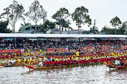 60 đội ghe tham gia giải đua ghe Ngo năm 2024