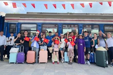 Nhiều du khách đã chọn đường sắt cho những hành trình di chuyển.